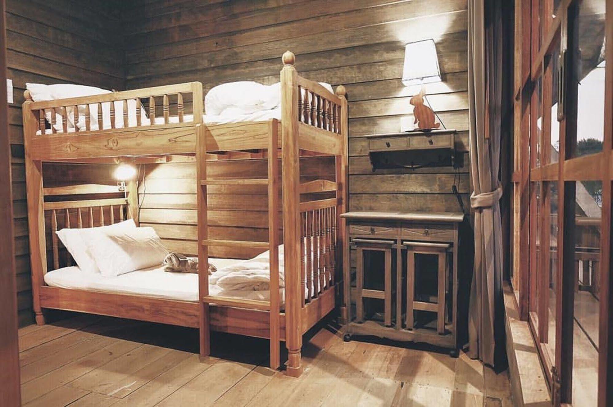 Canale Hostel Бангкок Экстерьер фото