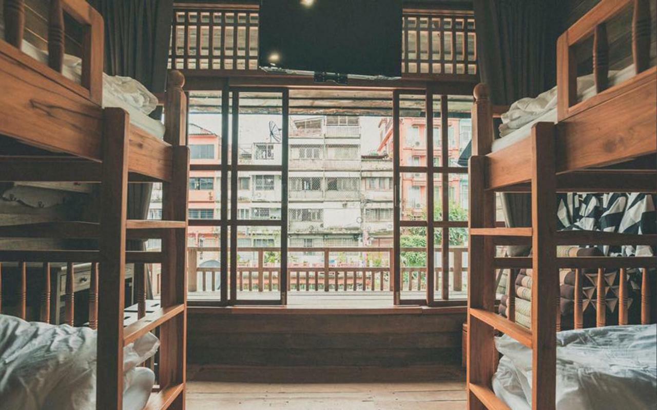 Canale Hostel Бангкок Экстерьер фото